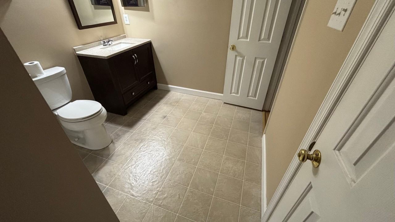 5 Aylor Ct - Photo 3 of 18