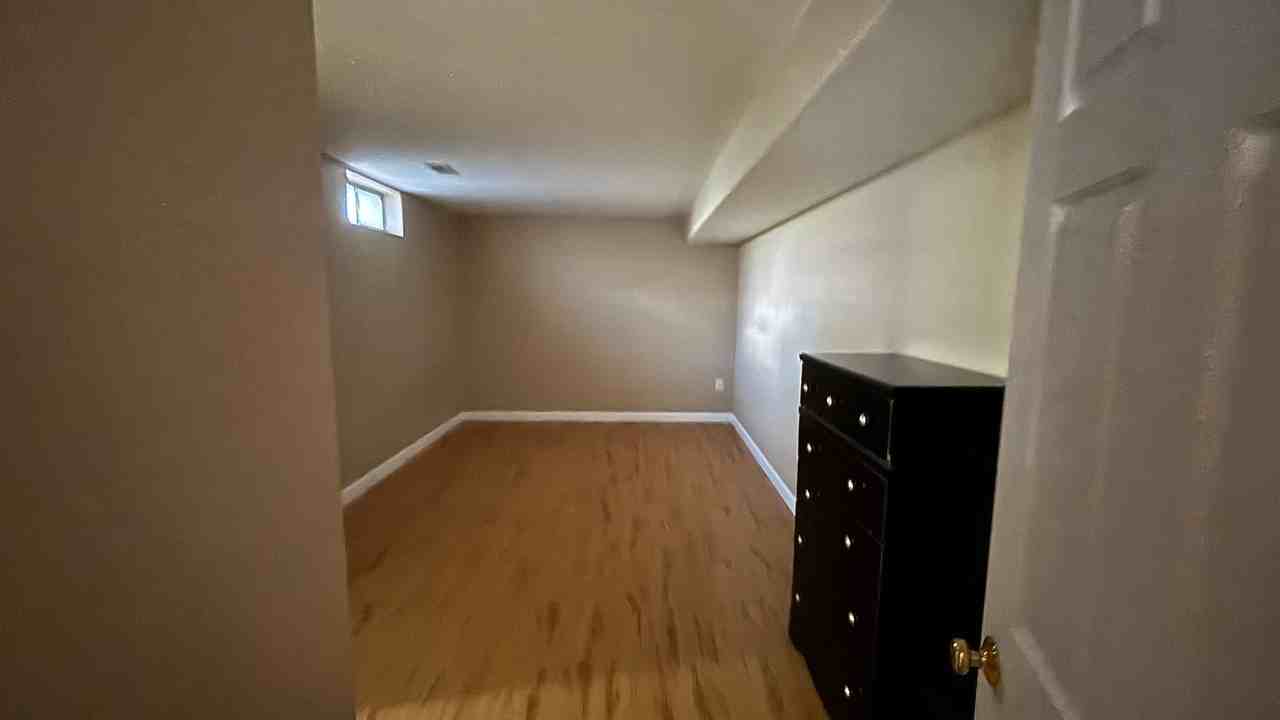 5 Aylor Ct - Photo 7 of 18