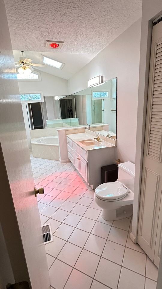 2518 Savannah Rd - Photo 2 of 12