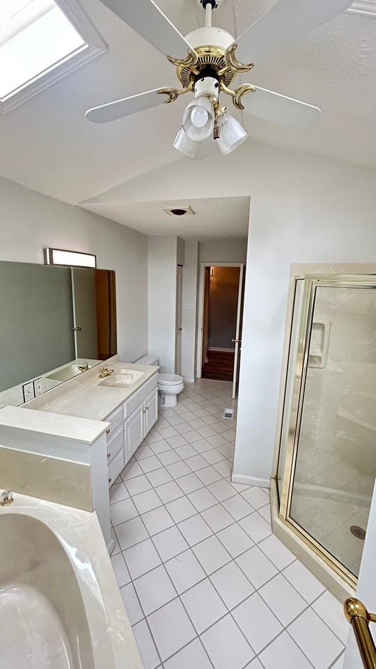 2518 Savannah Rd - Photo 3 of 12