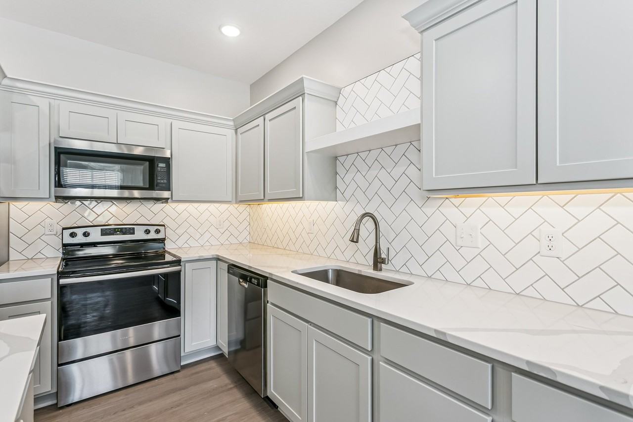 105 Meadowbrook Dr - Photo 6 of 16