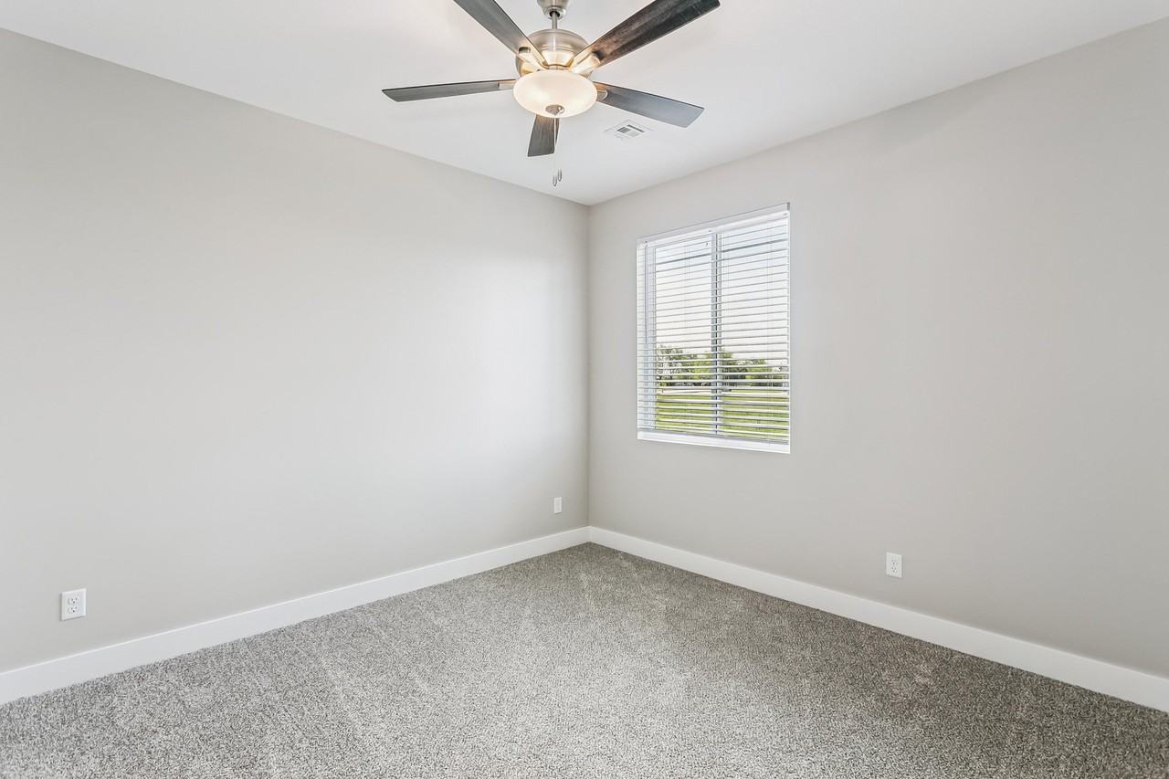 105 Meadowbrook Dr - Photo 7 of 16