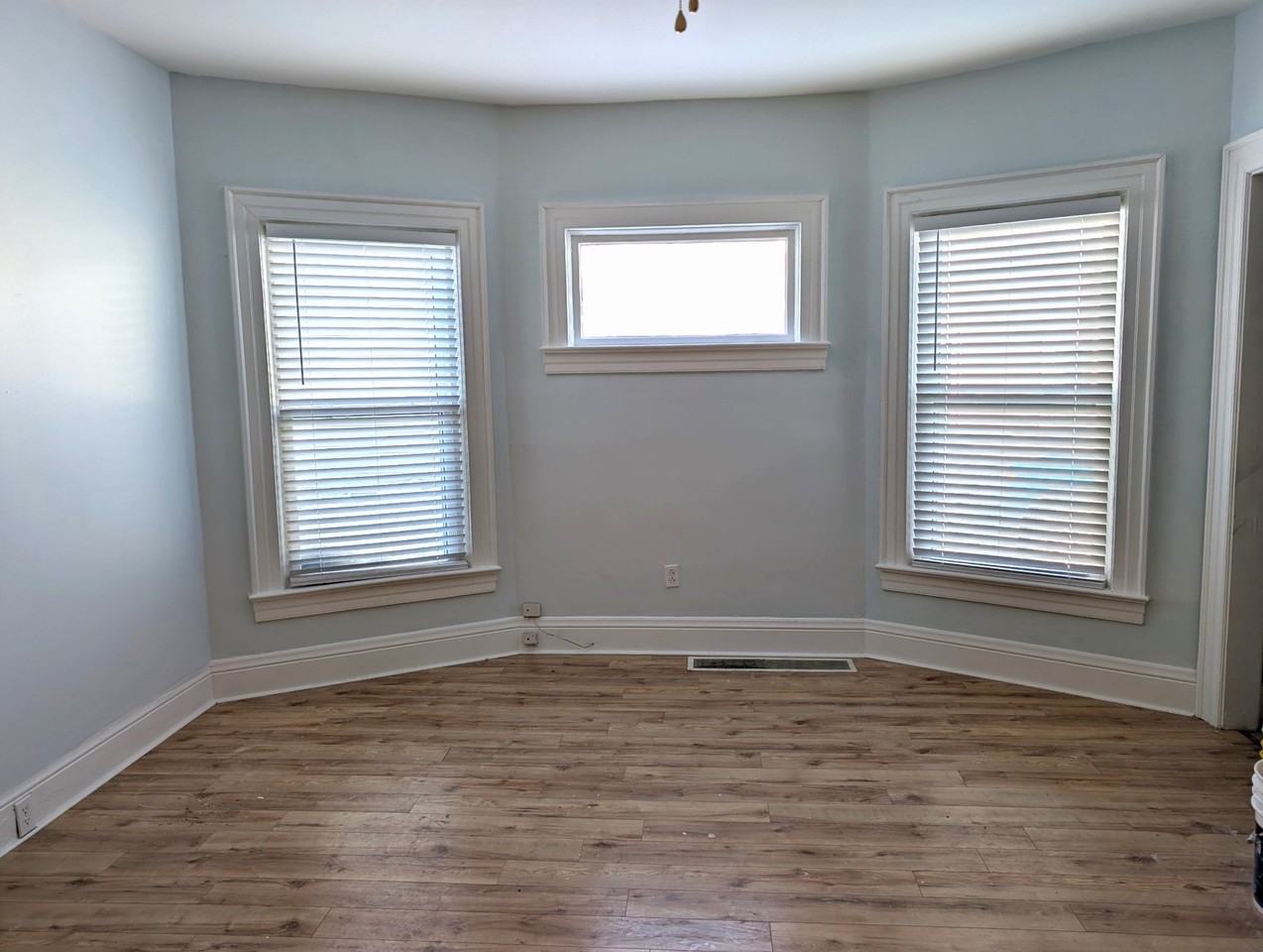 5313 Broadway St #1 - Photo 7 of 20