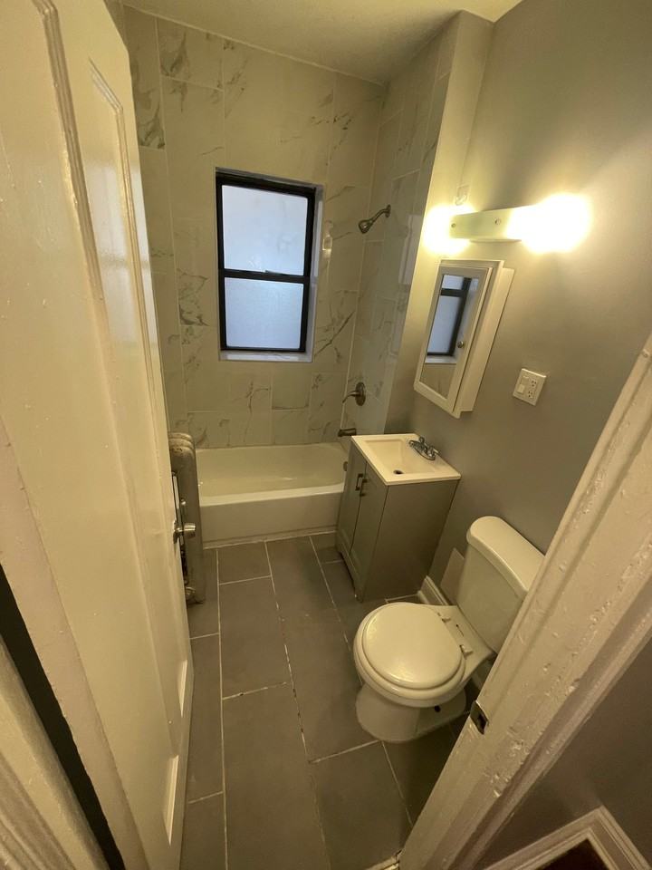 543 E 80th St #1 - Photo 4 of 5