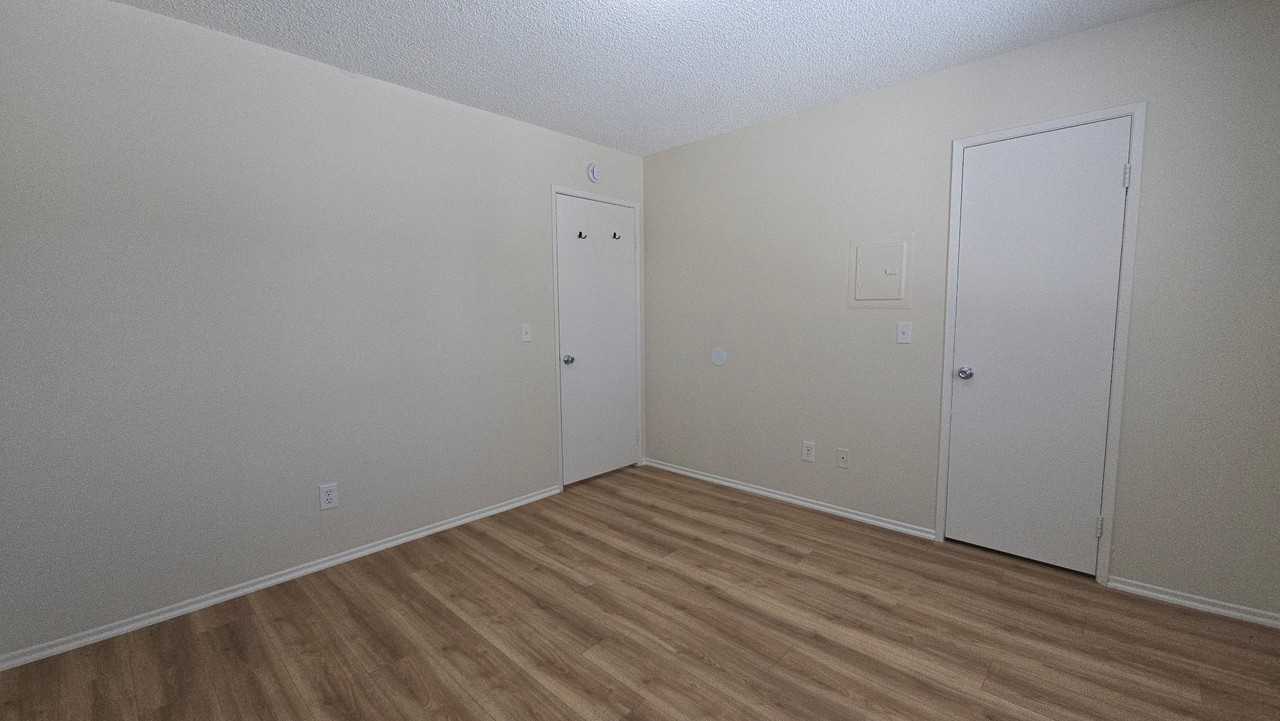 5906 Challen Ave #14 - Photo 6 of 8