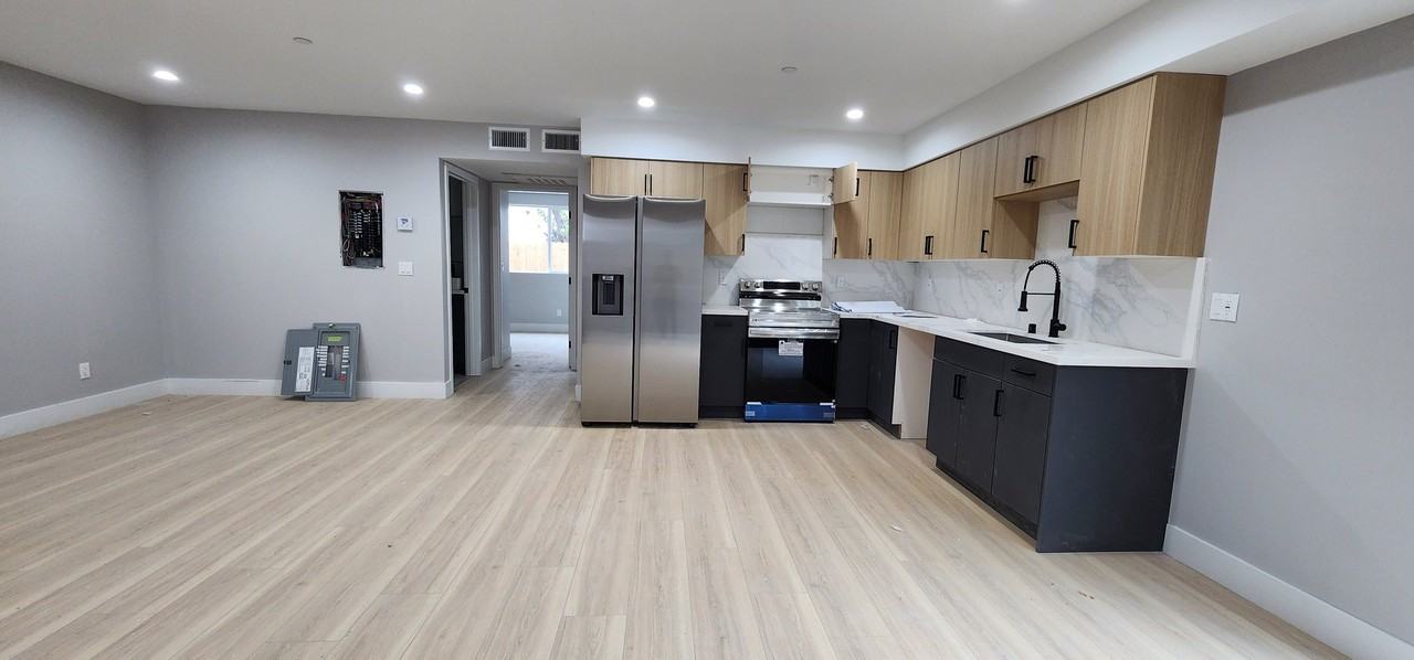 5725 Klump Ave - Photo 2 of 12