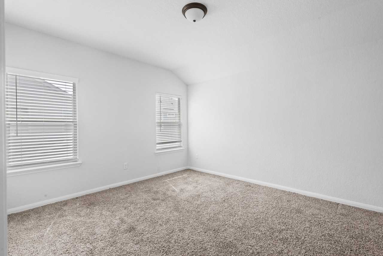 10303 Candlewood Way #101 - Photo 4 of 11