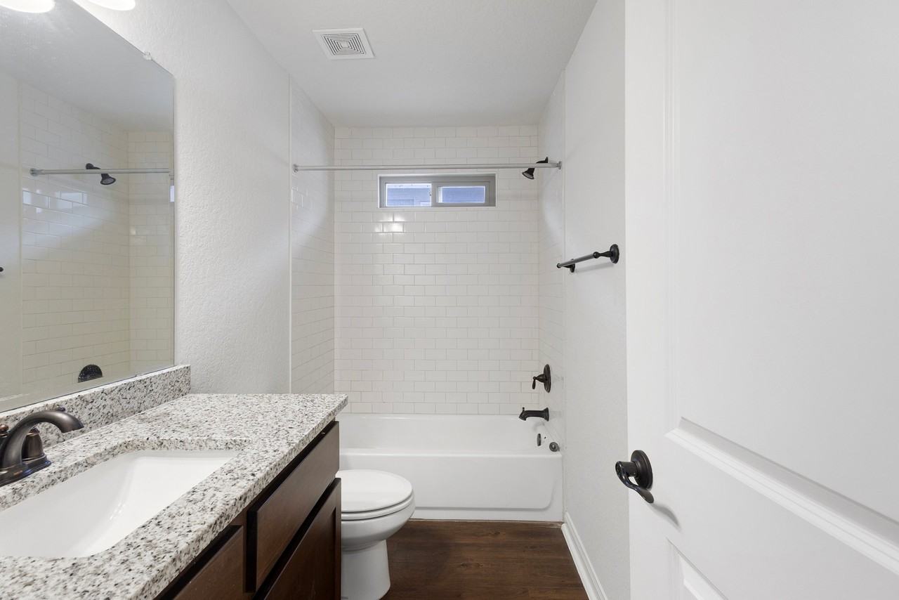 10303 Candlewood Way #101 - Photo 7 of 11