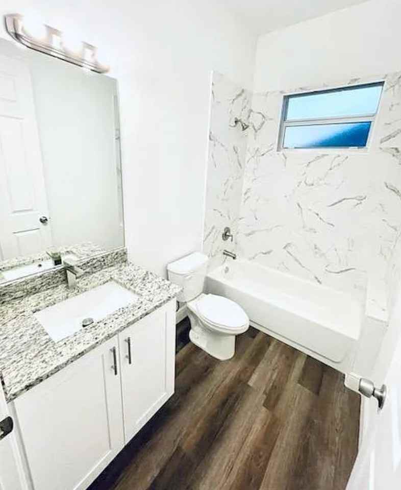 986 Sw College Park Rd - Photo 2 of 9