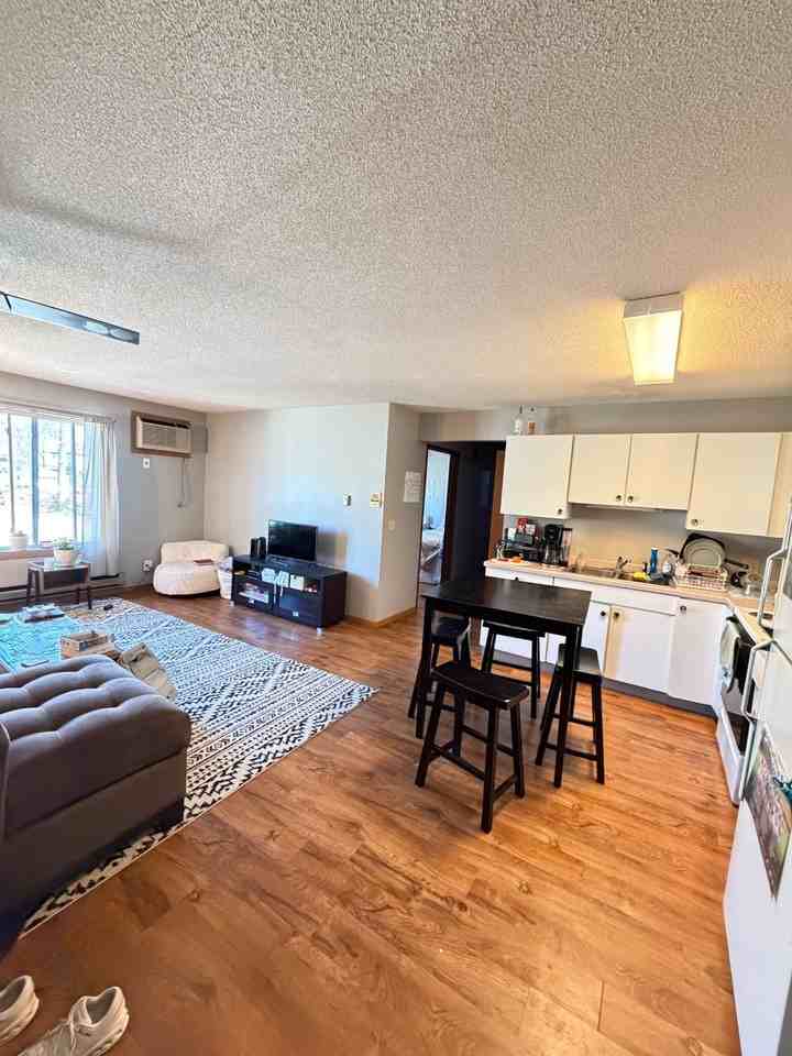 216 West Ave N #5 - Photo 2 of 9