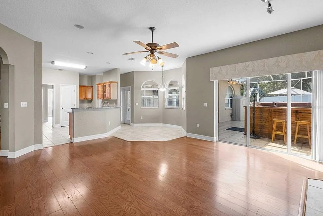 2276 Colony Club Dr - Photo 4 of 9