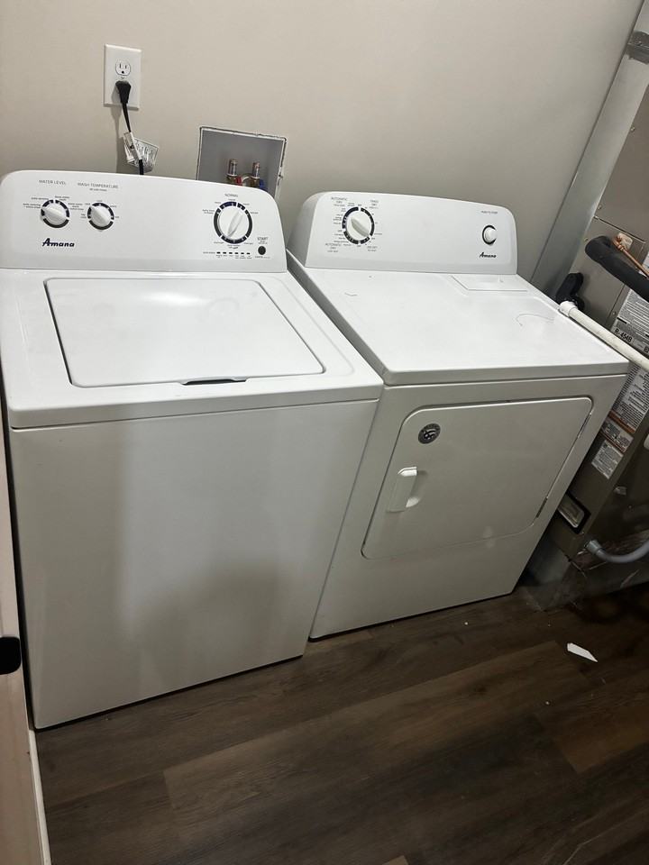 826 W 29th St - Photo 4 of 11