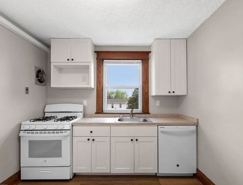 1236 Maple Ave #B - Photo 2 of 7