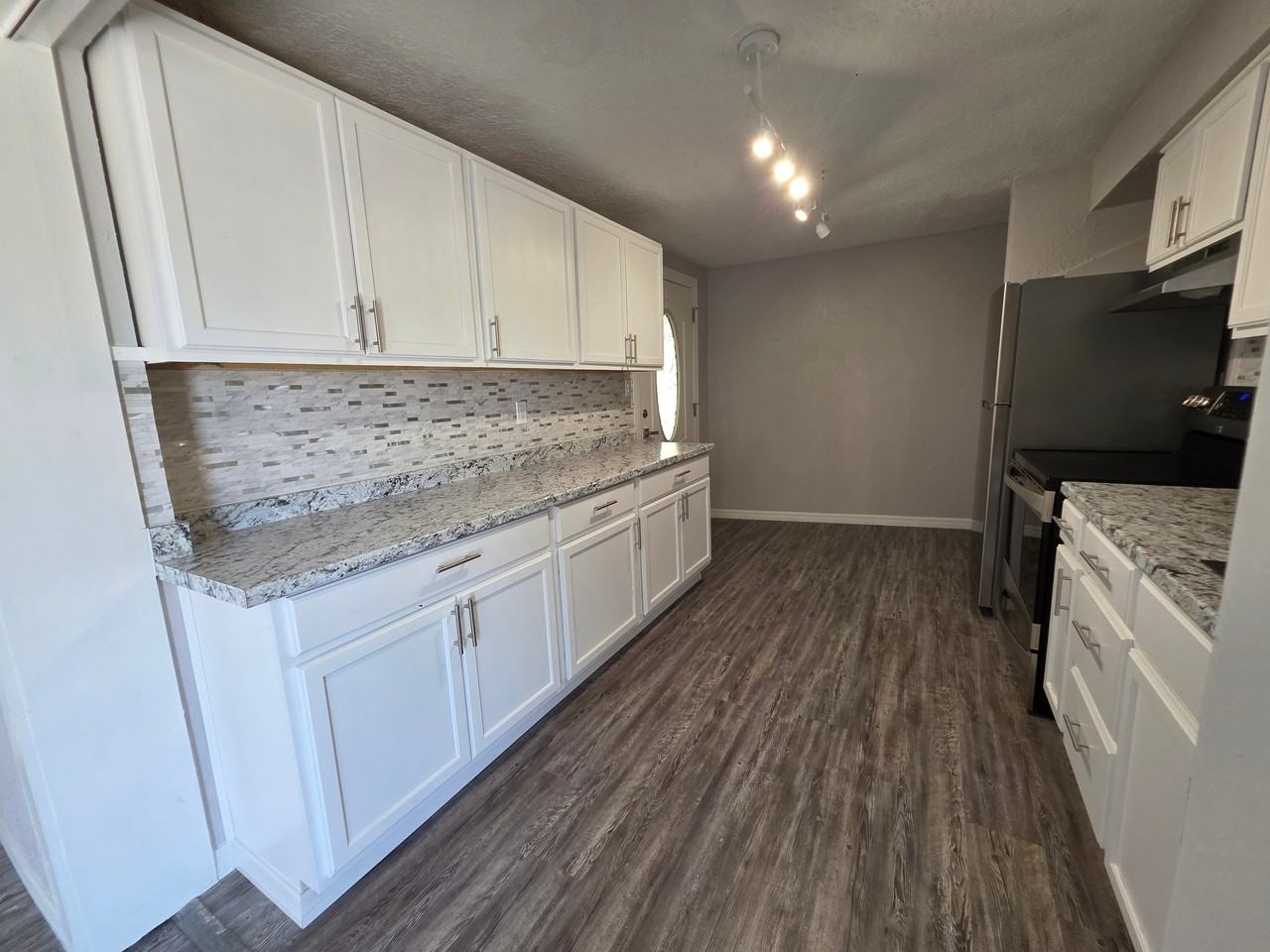 13315 Neptune Dr - Photo 7 of 20