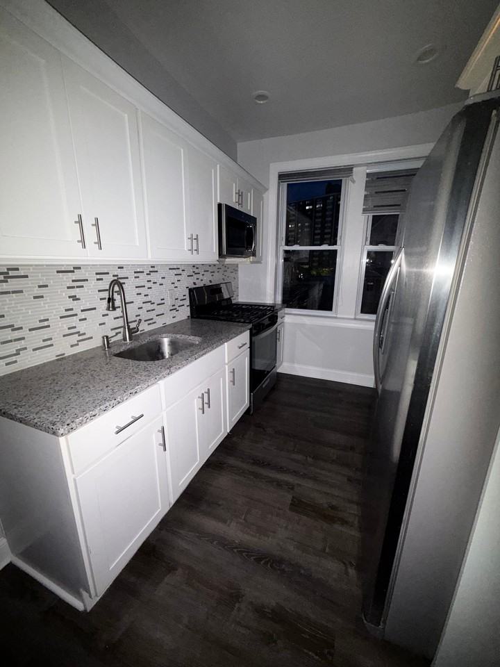 230 Washington St #14