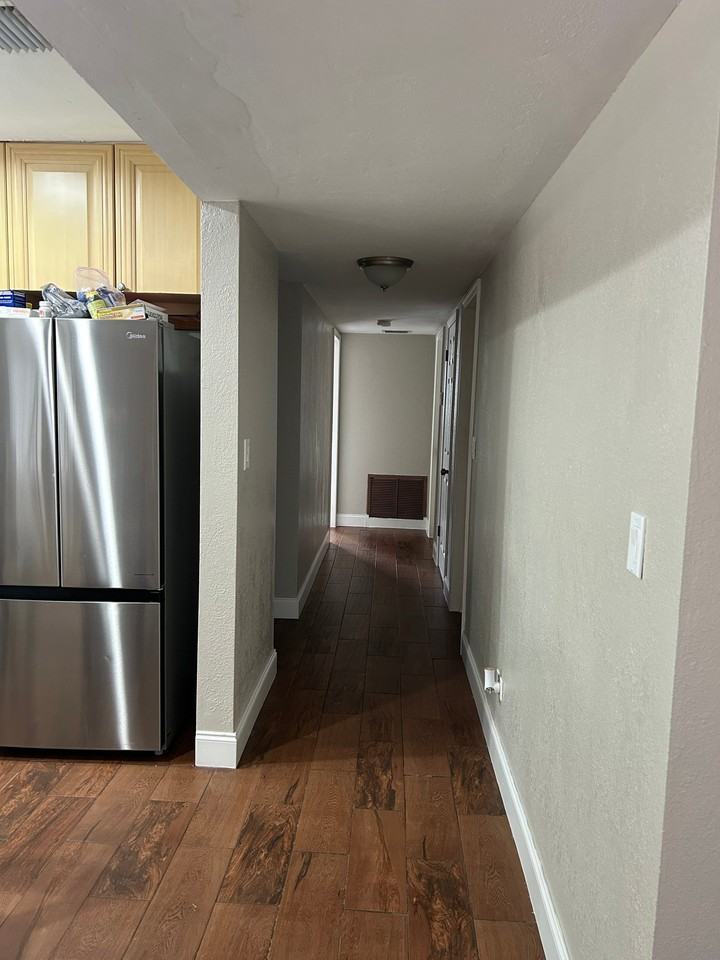 11001 Sw 180th St - Photo 4 of 13