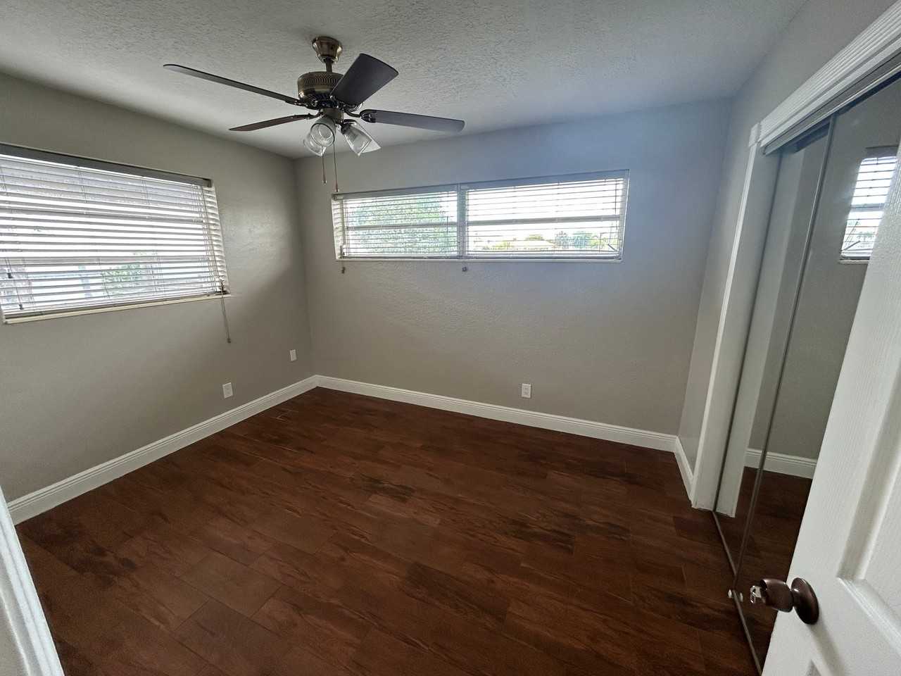 11001 Sw 180th St - Photo 5 of 13