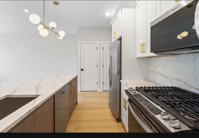 5006 S Prairie Ave #3 - Photo 5 of 13