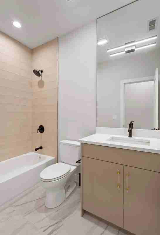 5006 S Prairie Ave #3 - Photo 6 of 13