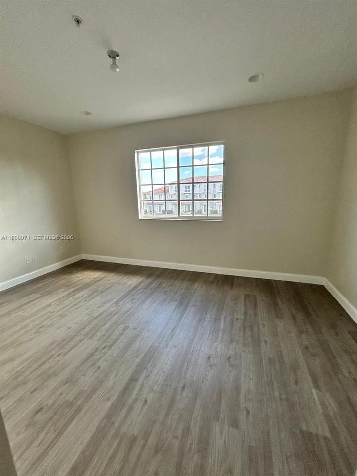 2714 Swter - Photo 6 of 8