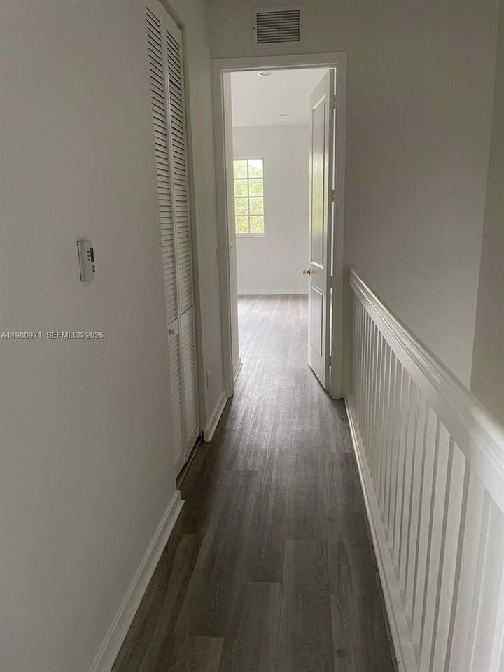 2714 Swter - Photo 7 of 8