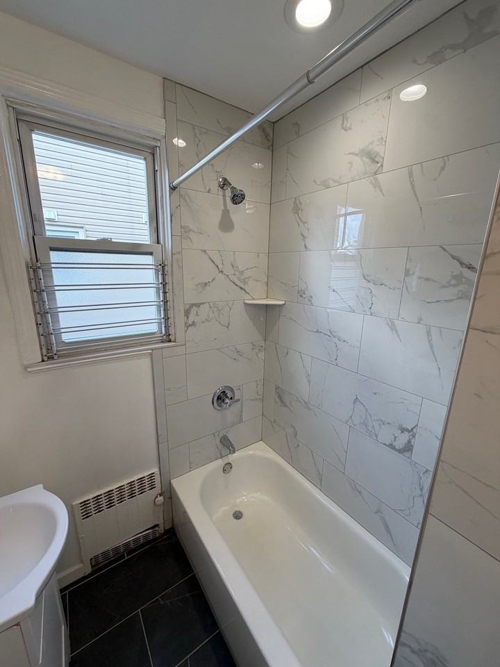 1576 Leslie St #2R - Photo 2 of 6