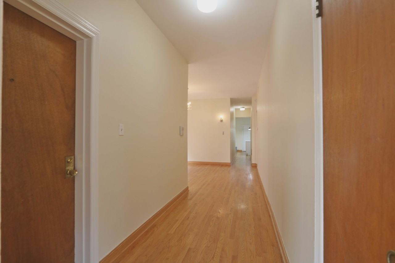 918 W Buena Ave #3 - Photo 5 of 20