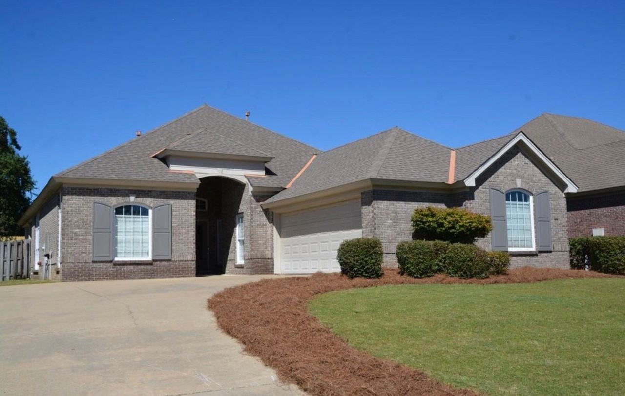 2206 Wyndgate Dr - Photo 2 of 10