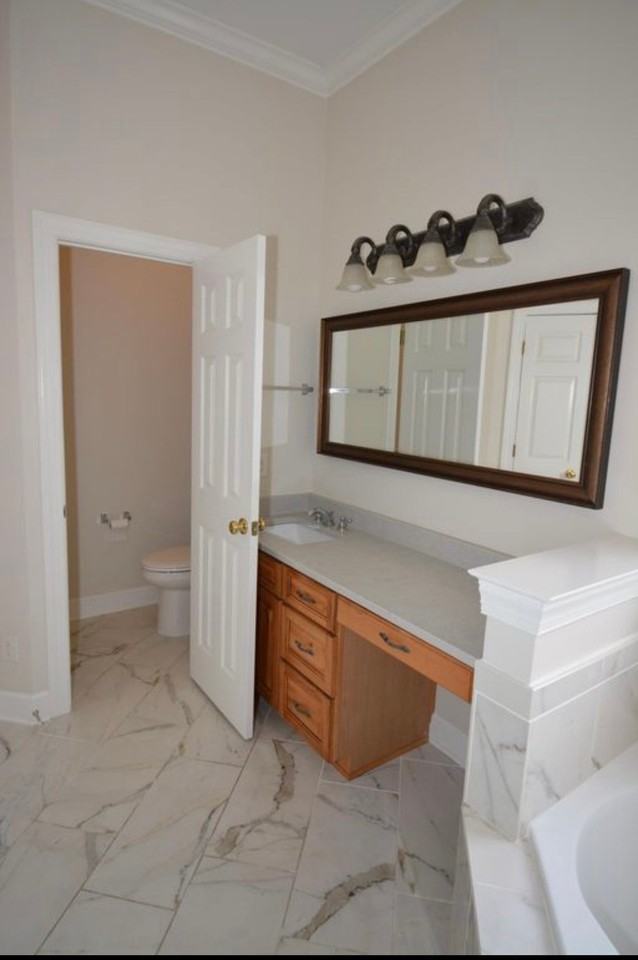 2206 Wyndgate Dr - Photo 4 of 10