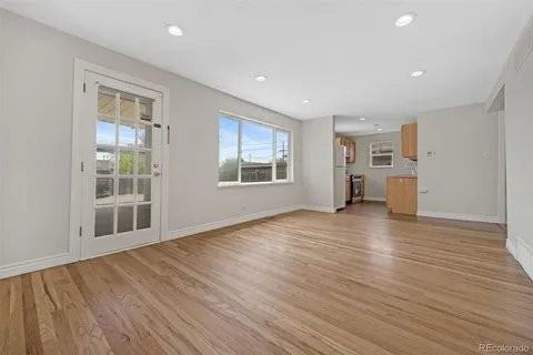 4956 Umatilla St - Photo 2 of 16