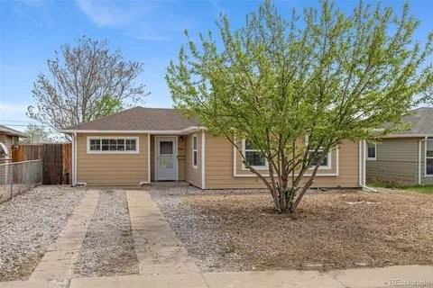 4956 Umatilla St - Photo 4 of 16