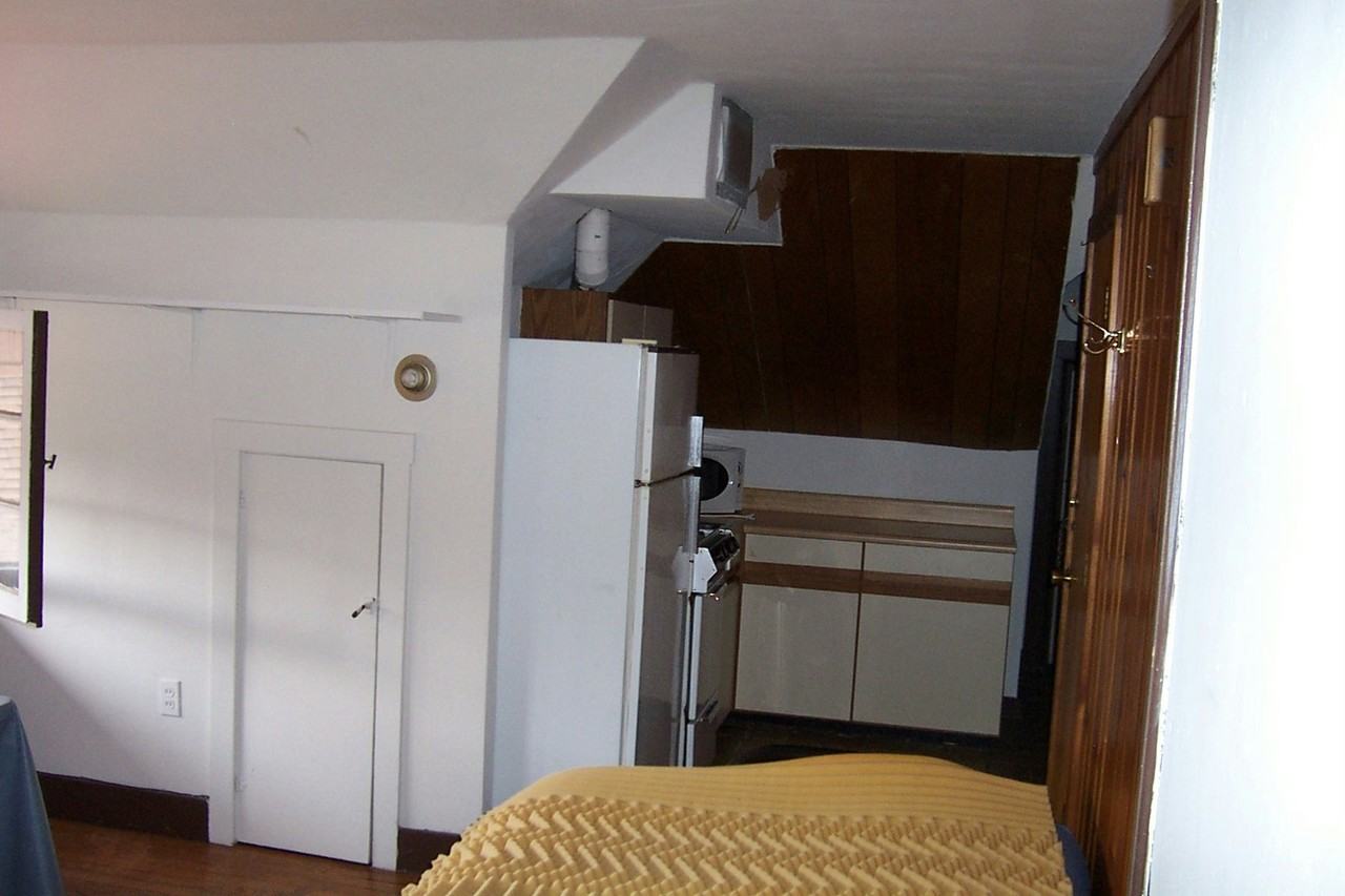 732 S Forest Ave #6 - Photo 2 of 6