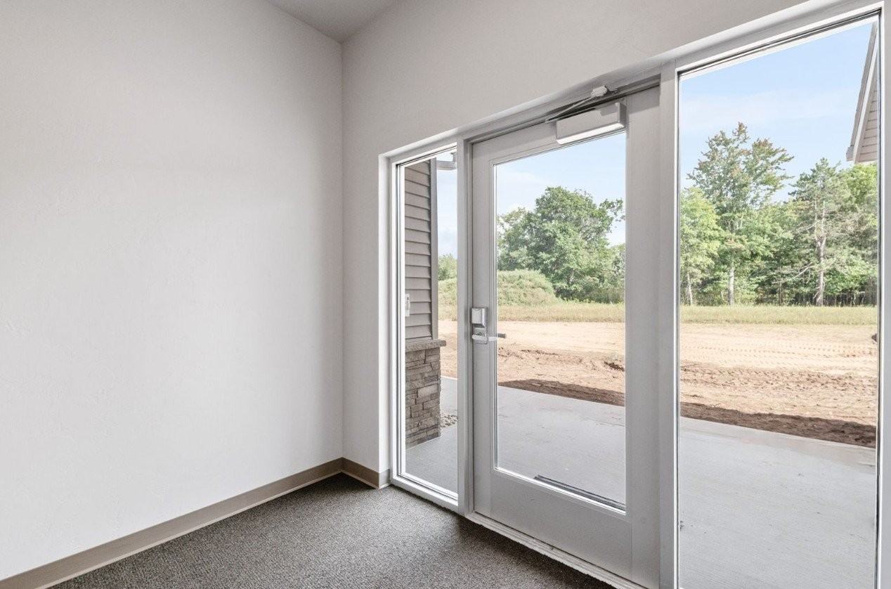 352 Deschane Ave #5 - Photo 6 of 8