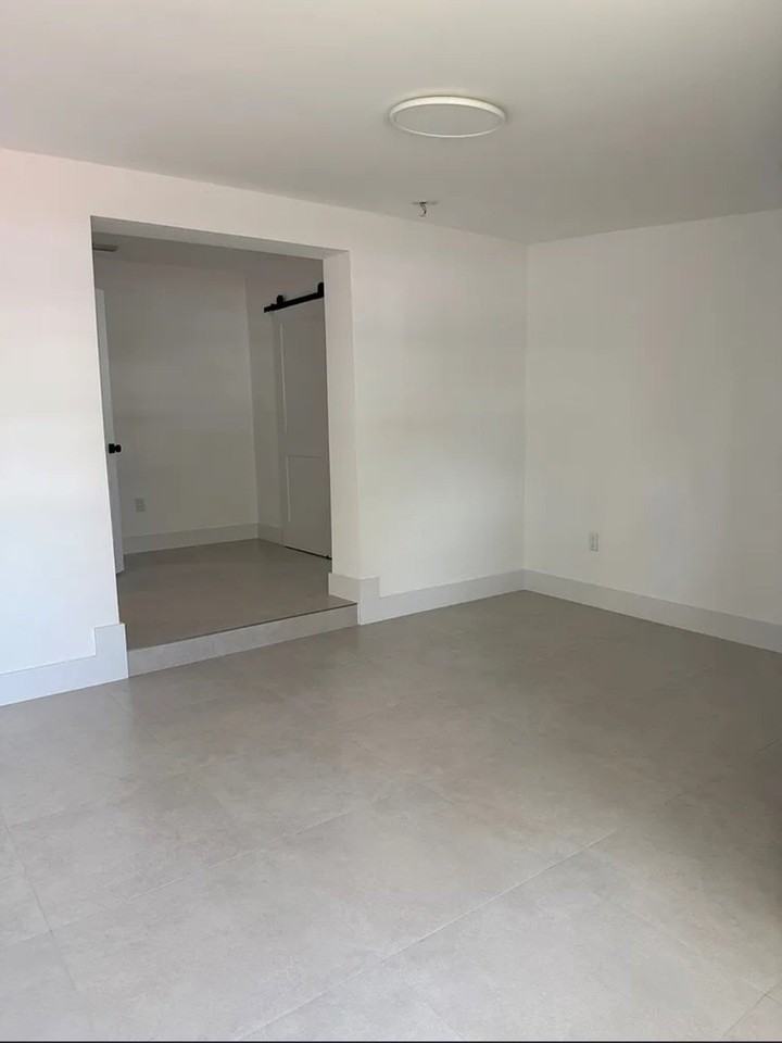 14273 Sw 52nd St - Photo 7 of 8