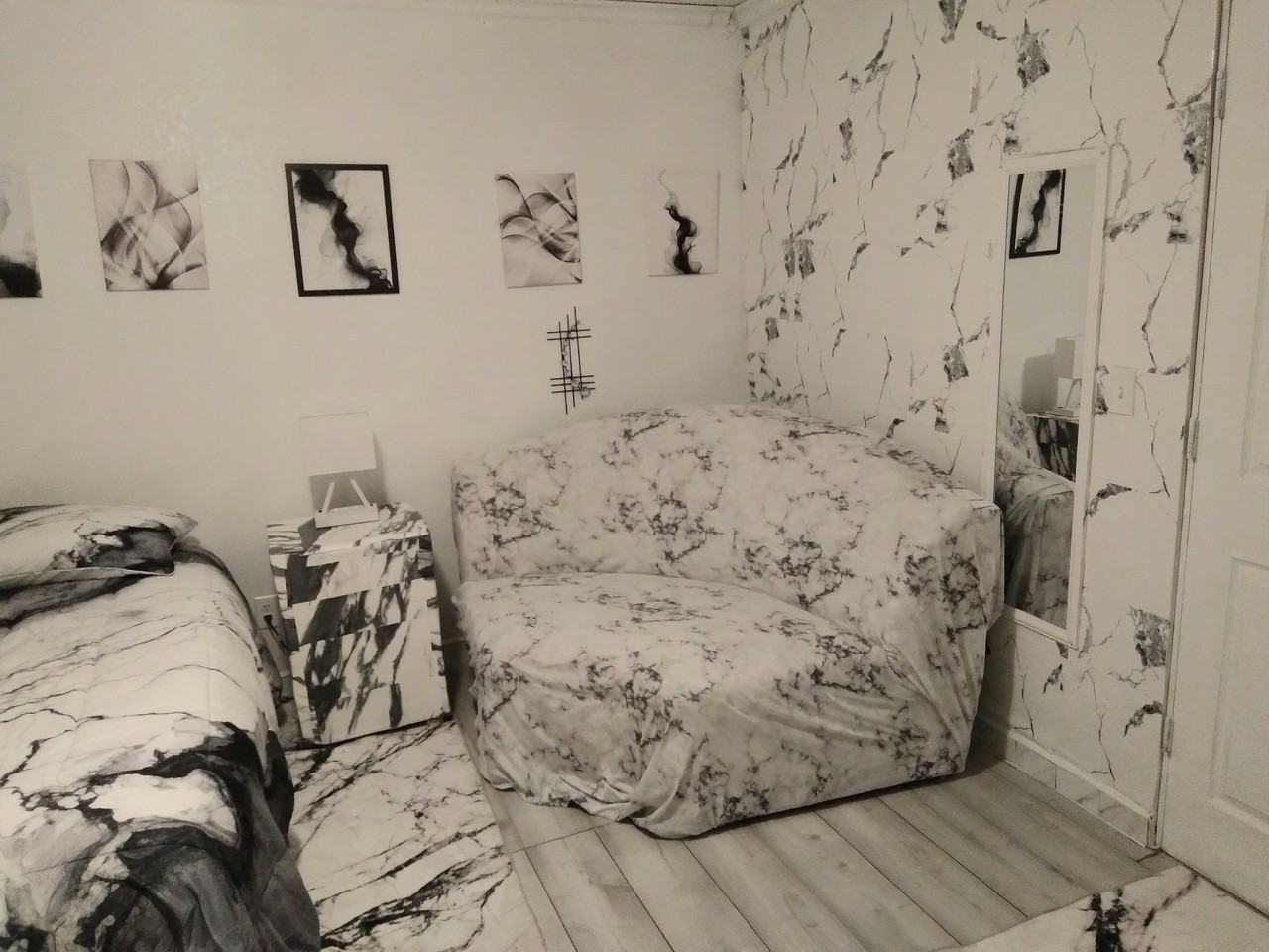 2380 S Bardell Ave - Photo 3 of 11