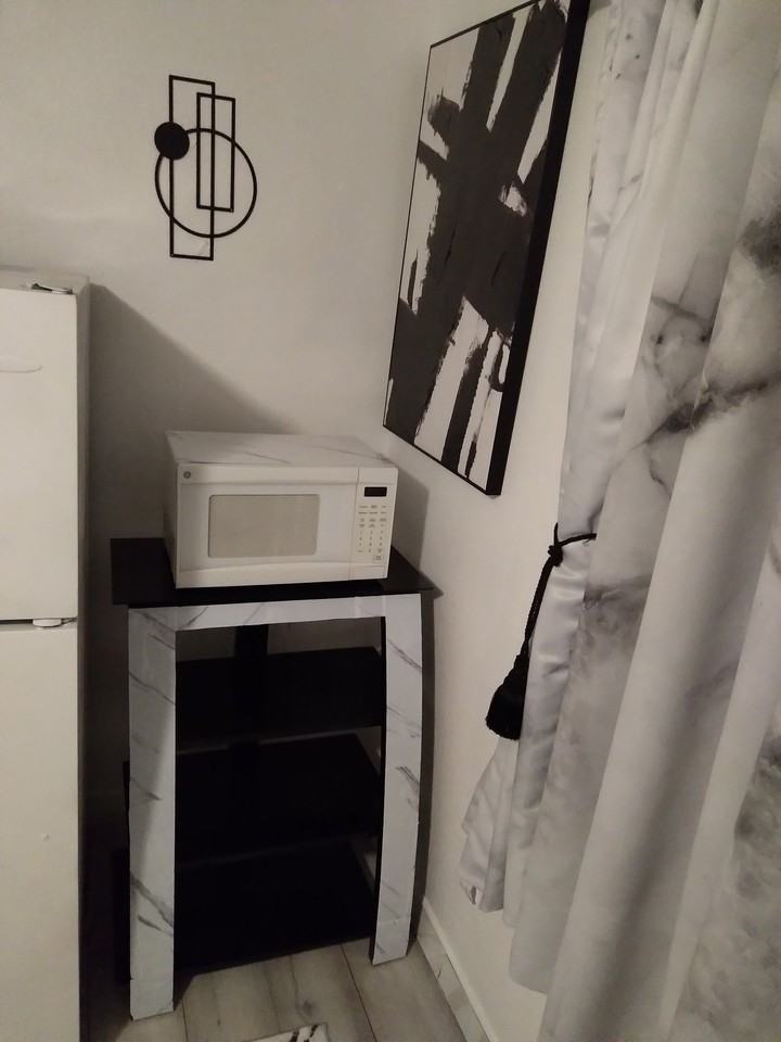 2380 S Bardell Ave - Photo 6 of 11