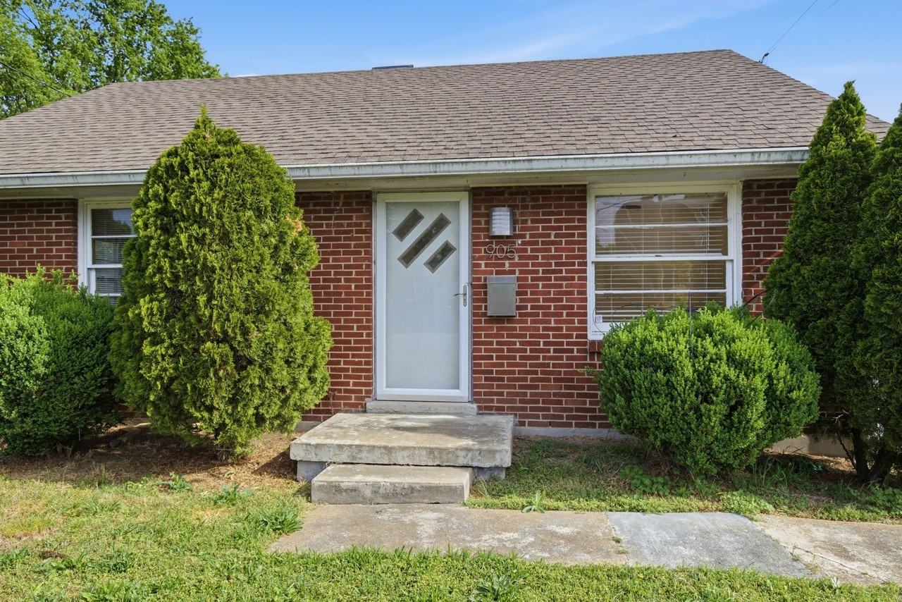 905 W Eastland Ave - Photo 2 of 15