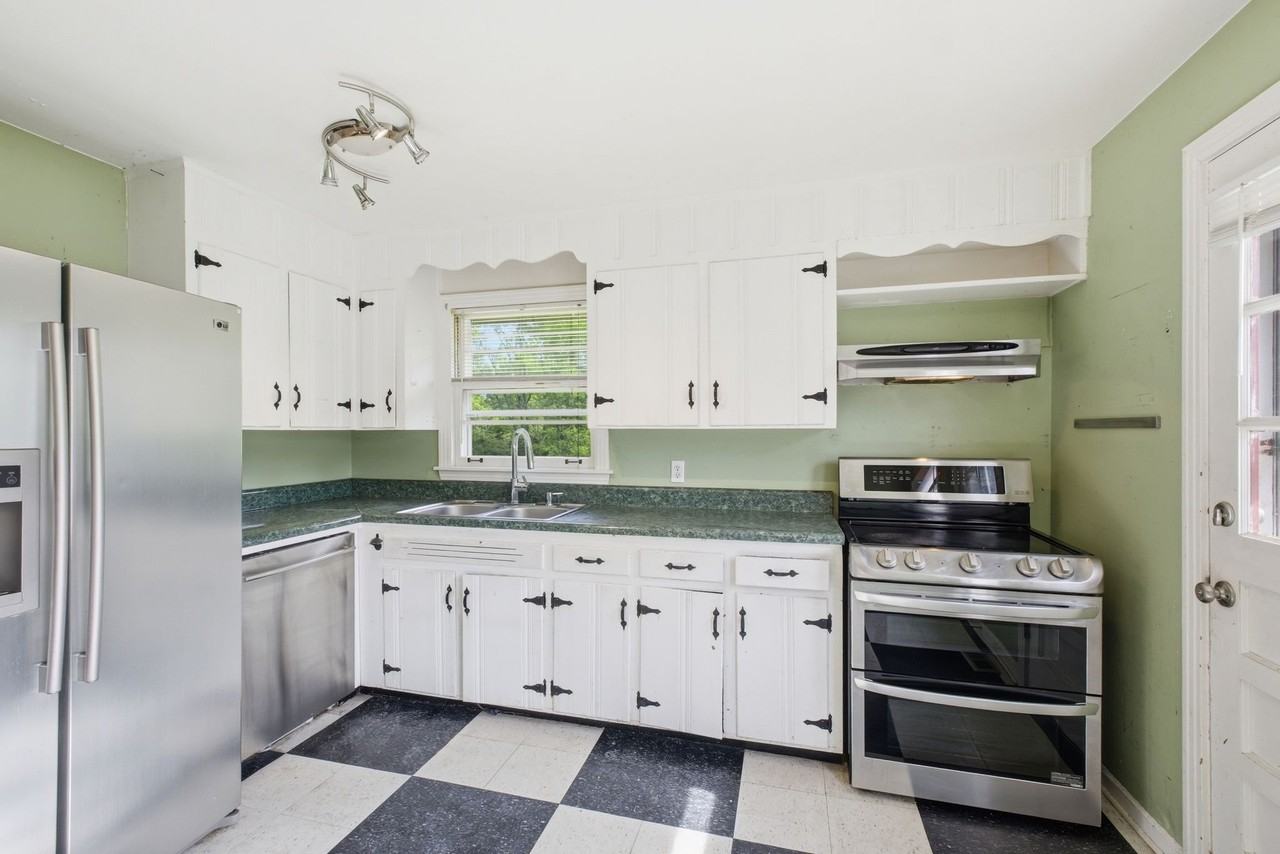 905 W Eastland Ave - Photo 6 of 15