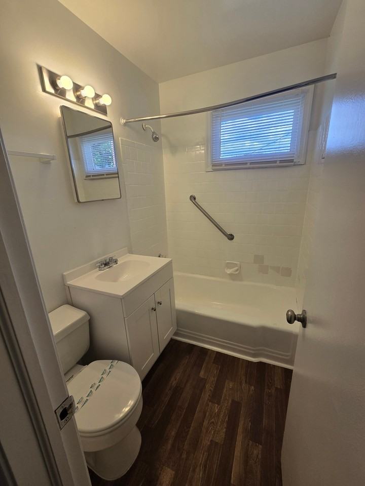 5225 Collindale Rd - Photo 7 of 10