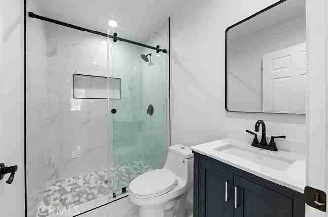 6724 Hesperia Avenue - Photo 3 of 16