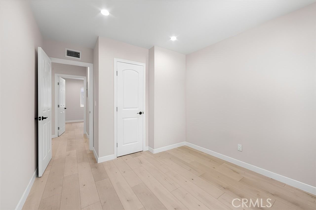 6724 Hesperia Avenue - Photo 7 of 16