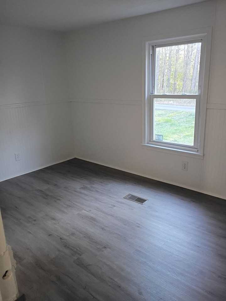 Oakhurst - Photo 3 of 11