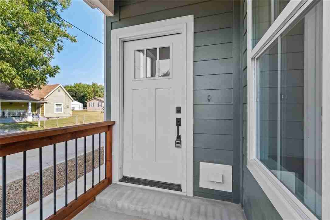 588 N Willow Ave #2 - Photo 2 of 44