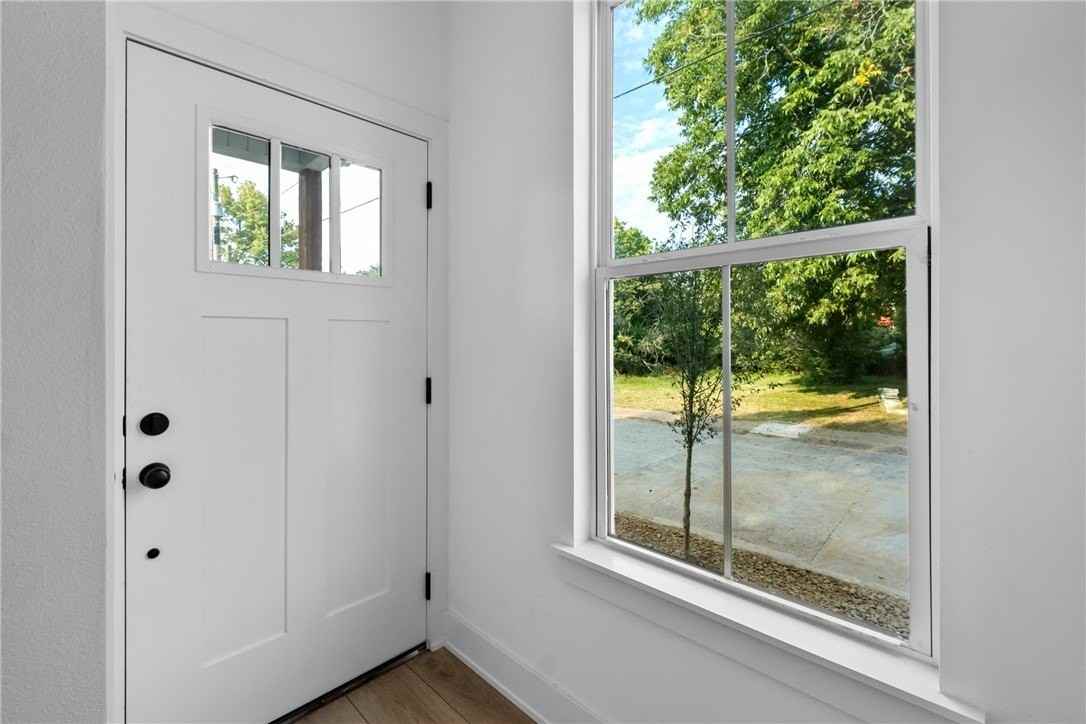 588 N Willow Ave #2 - Photo 4 of 44