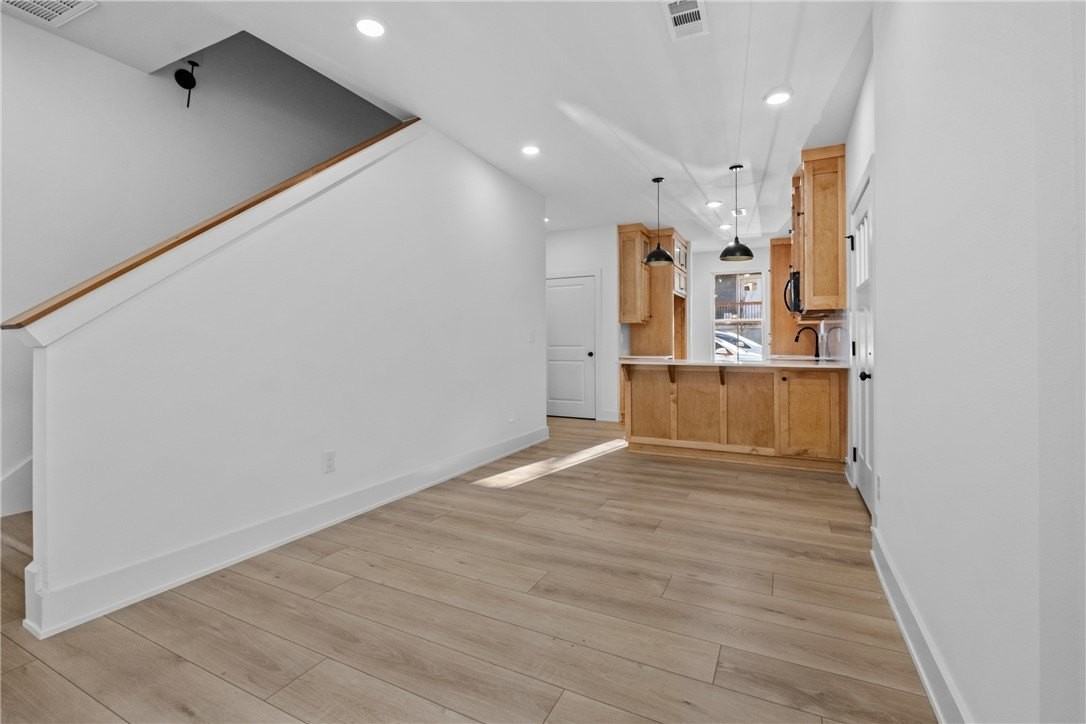 588 N Willow Ave #2 - Photo 7 of 44
