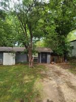 featured image of 1121 S West Ave