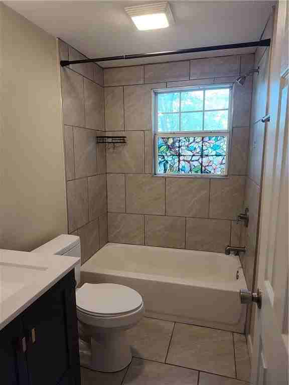 1121 S West Ave - Photo 4 of 7