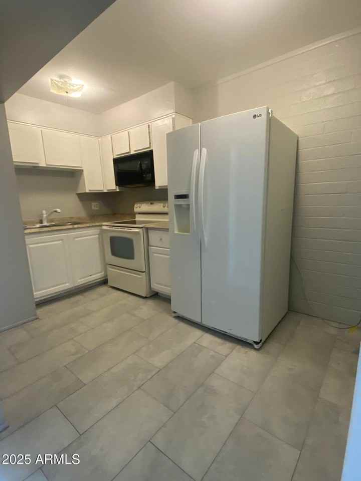 2235 N 28th St #2 - Photo 5 of 7
