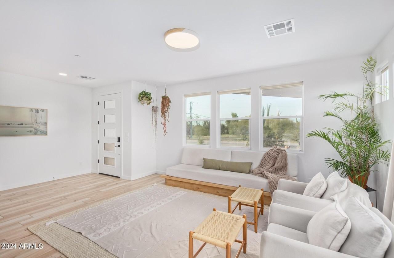 7015 E Davis Rd - Photo 6 of 29