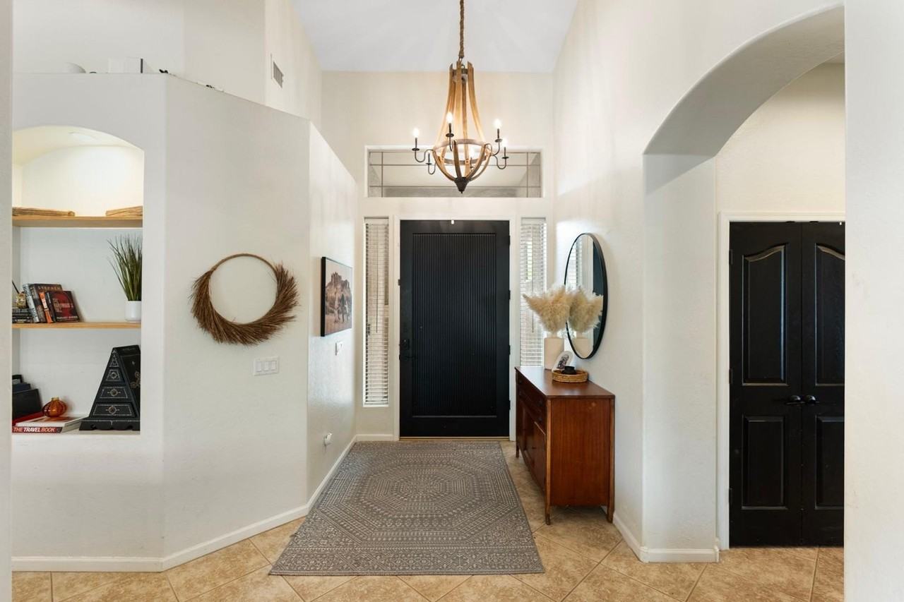 5404 E Lonesome Trl - Photo 6 of 50